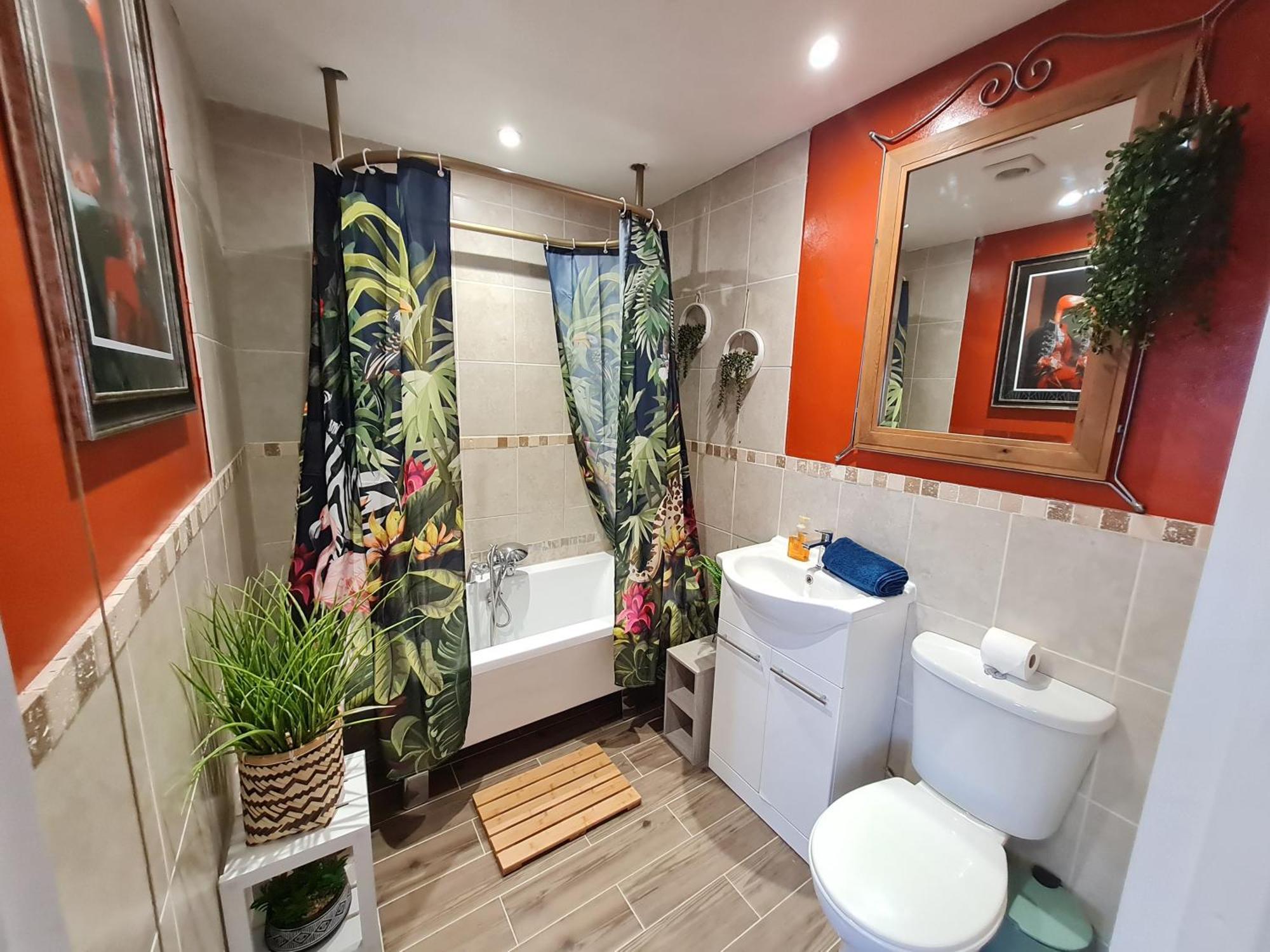 Lemur Lodge - Boutique Apartments - Short Stroll To The Beach Bournemouth Kültér fotó