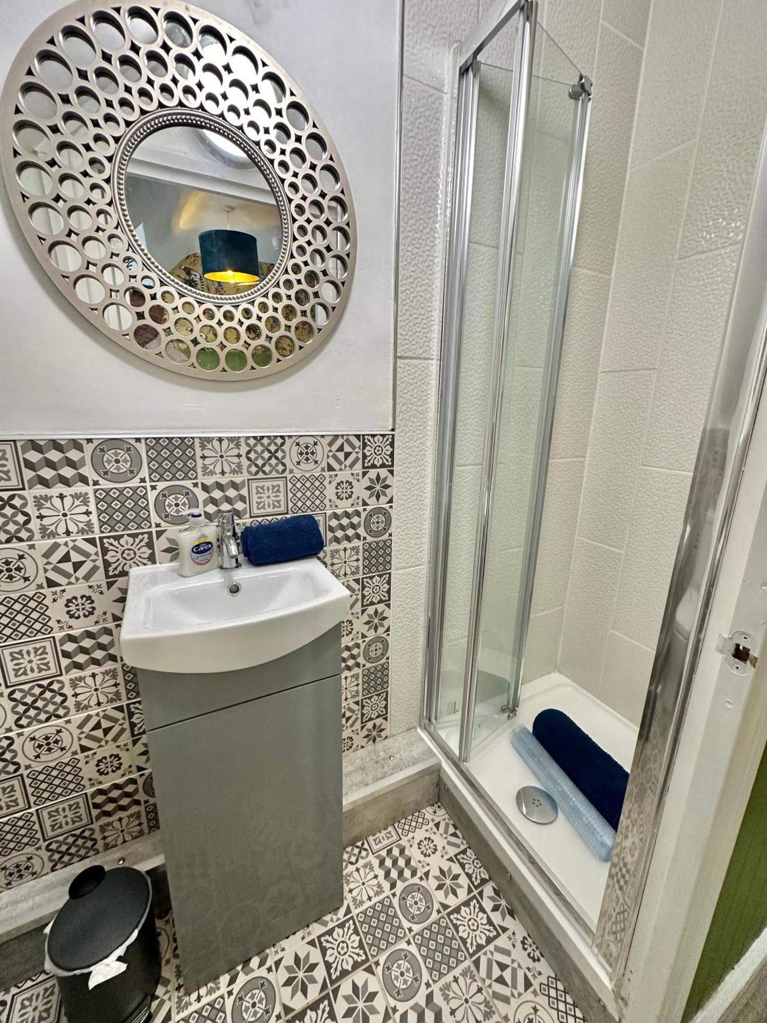 Lemur Lodge - Boutique Apartments - Short Stroll To The Beach Bournemouth Kültér fotó
