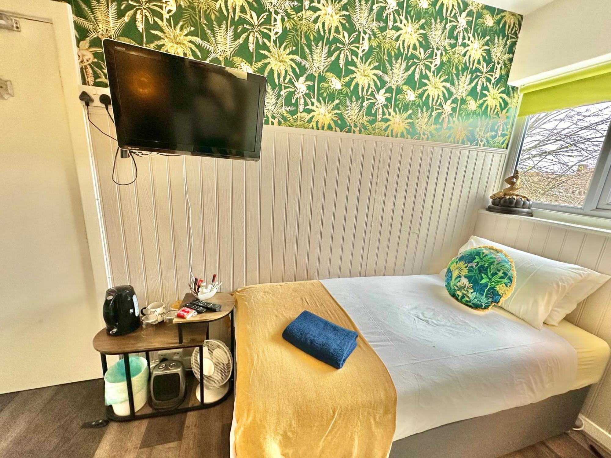 Lemur Lodge - Boutique Apartments - Short Stroll To The Beach Bournemouth Kültér fotó