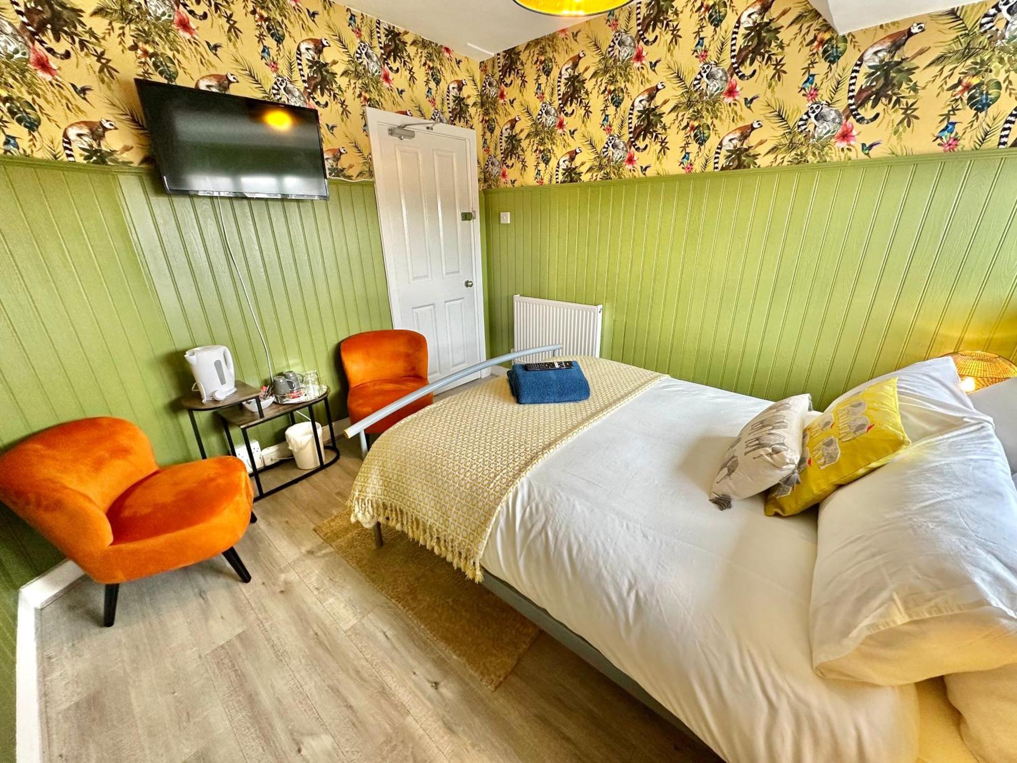 Lemur Lodge - Boutique Apartments - Short Stroll To The Beach Bournemouth Kültér fotó