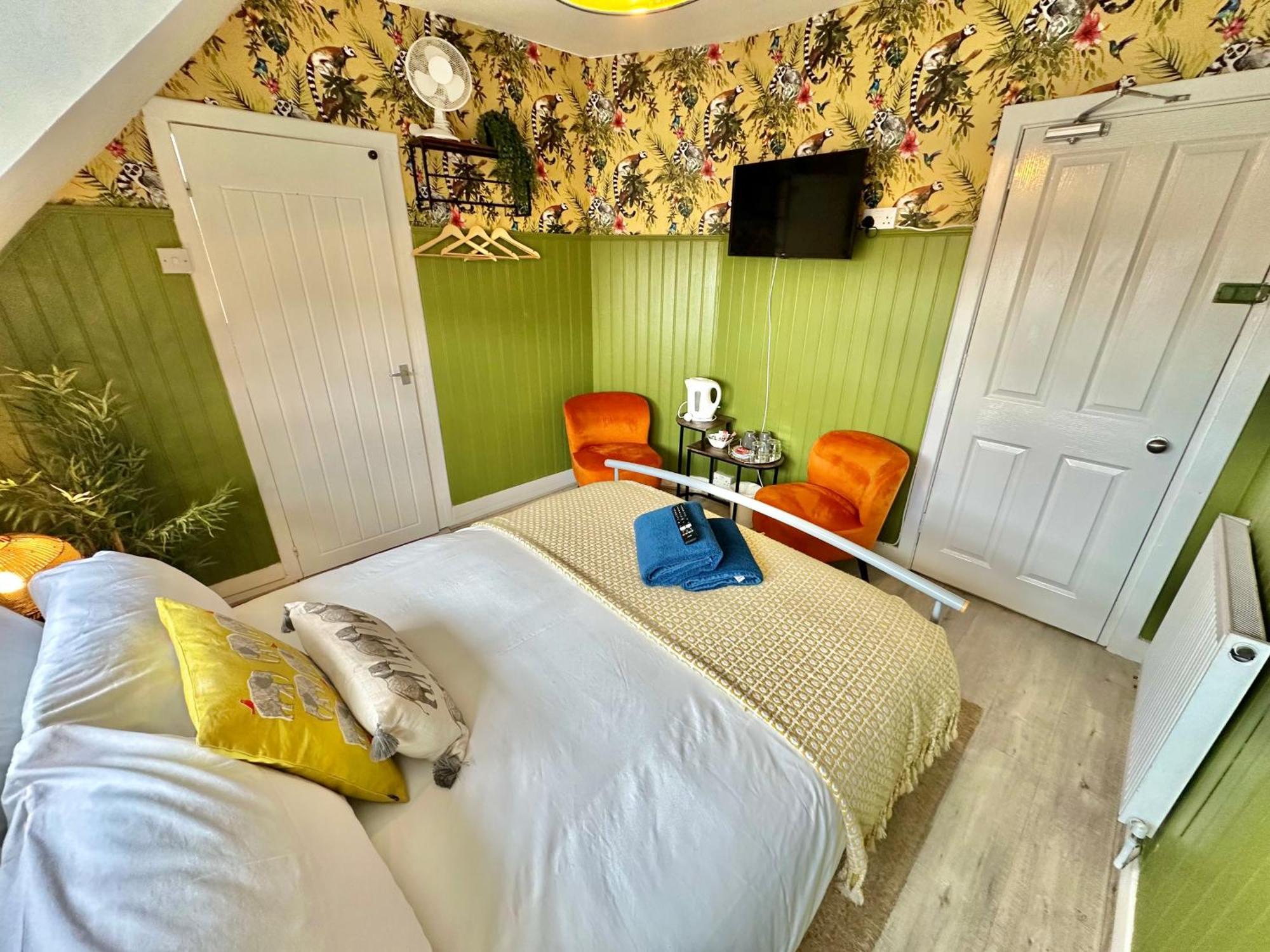 Lemur Lodge - Boutique Apartments - Short Stroll To The Beach Bournemouth Kültér fotó