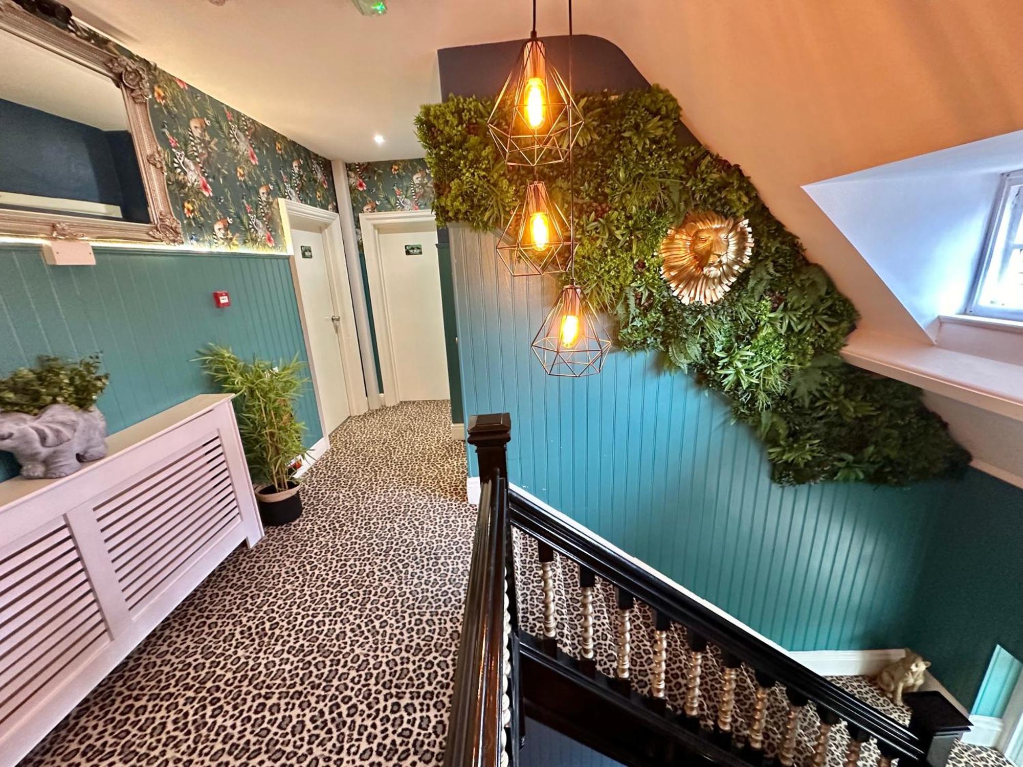 Lemur Lodge - Boutique Apartments - Short Stroll To The Beach Bournemouth Kültér fotó